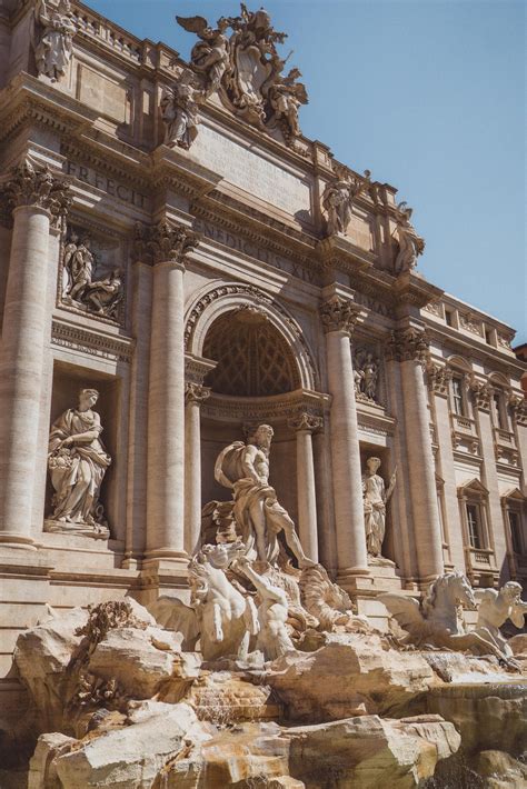 Ultimate Trevi Fountain Guide: History, Fun Facts & How to Visit