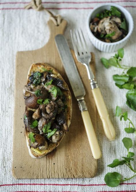 This quick, simple and delicious mushroom recipe is the perfect canapé to prepare for summer ...