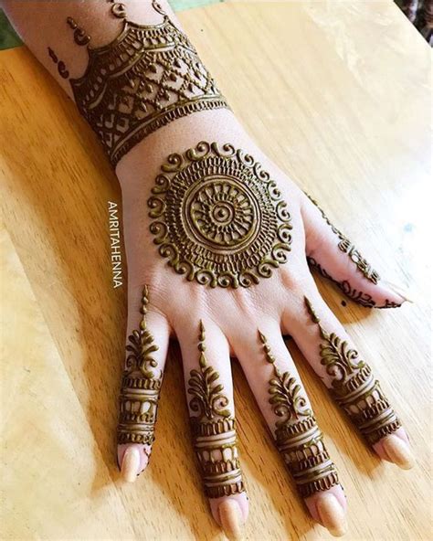 Simple and Easy Mehndi Designs for Bridal and Karva Chauth