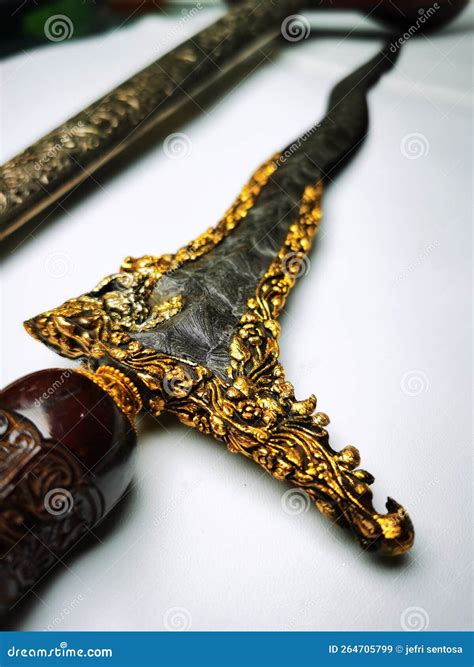 Keris pusaka indonesia imagen de archivo. Imagen de tradicional - 264705799