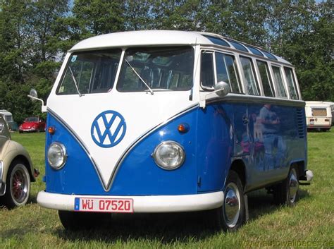 old volkswagen bus