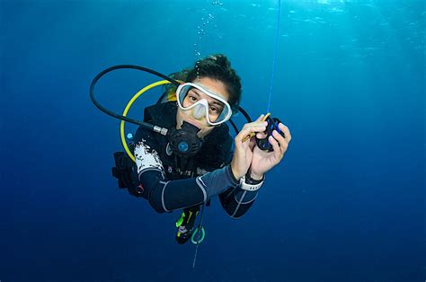 PADI Divemaster Course - Starfish Diving Malta