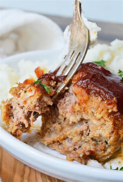 Glazed Meatloaf Muffins - WonkyWonderful