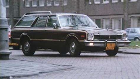 IMCDb.org: 1976 Dodge Aspen Stationcar in "Moord in extase, 1984"