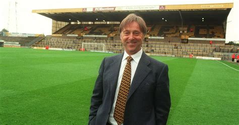 Remembering Hull City fans' tennis ball protest of David Lloyd 20 years on - Hull Live