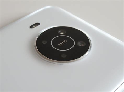 Nokia X10 review - Big phone, decent spec, average camera