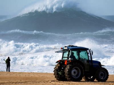 Nazaré Big Waves News - Nazaré Big Waves Surf - Portugal