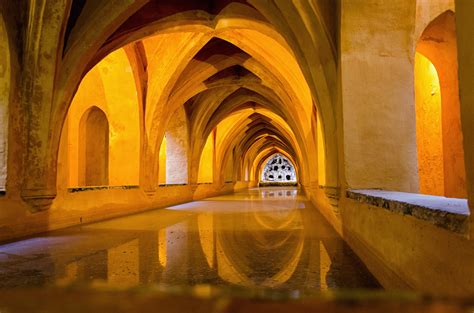 Explore the Royal Alcázar of Seville - live online tour from Sevilla