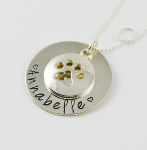 9 Touching Pieces of Pet Memorial Jewelry