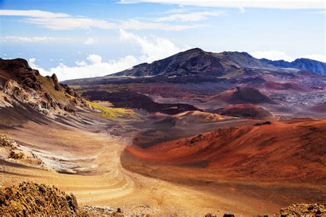 Forgoing Sunrise for Sunset on Maui’s Volcano - The New York Times