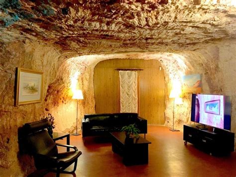 Sleeping in Coober Pedy: The Best Underground Hotels - Differentville