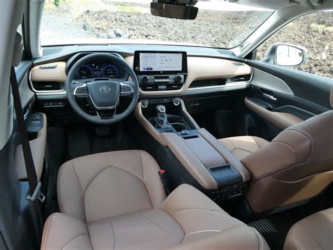 2024 Toyota Grand Highlander Interior