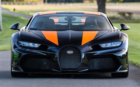 2022 Bugatti Chiron Super Sport 300+ | GearMoose