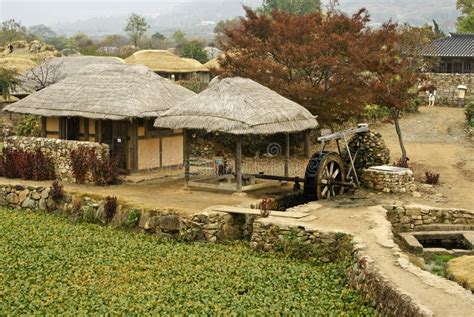 Thatched-roof Homes in Nagan Folk Village, South Korea Editorial Photo ...