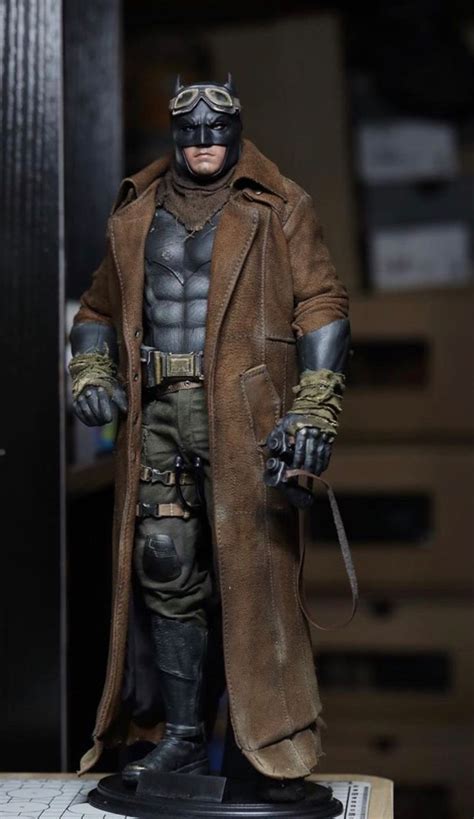 Batman 1:6 figurine in 2024