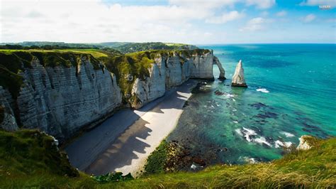 Etretat Cliffs the France Adventure - Gets Ready