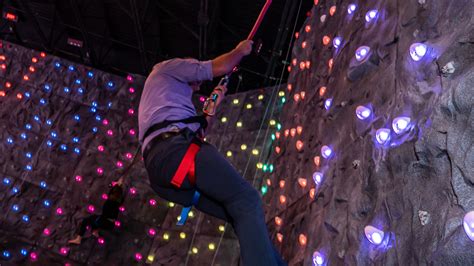 Indoor Rock Climbing near me | Rock Climbing Wall Dallas