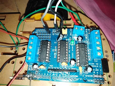 Arduino Uno + Motor Shield v1 = Problems - Microcontrollers - Arduino Forum