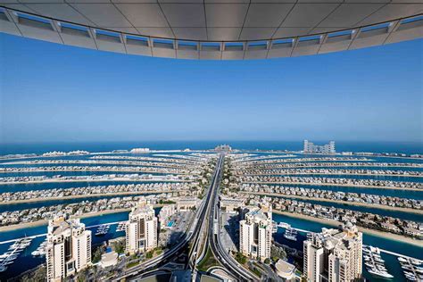 Dubai's Aura Skypool Is Now the Highest Infinity Pool in the World