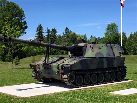 M109 Howitzer arrives in Veterans Memorial Park - My Kemptville Now