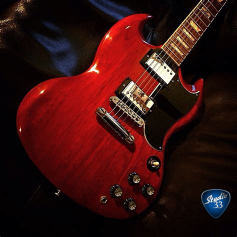 Top 15 Gibson SG Players - Studio 33 Guitar Lessons