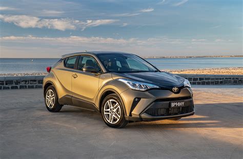 Toyota’s radical C-HR compact SUV gets an update including hybrid technology – 4BC