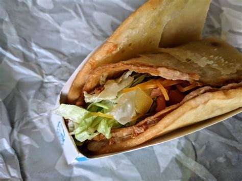 Review: Taco Bell - Quesalupa (2021)