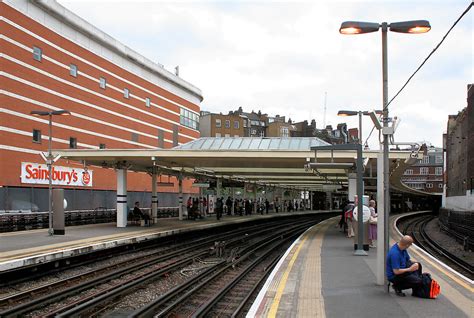 Finchley Road Underground station | Looking southbound | bowroaduk | Flickr