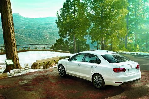 VW Introduces New Jetta Hybrid with 170-Horses and 45mpg Combined | Carscoops