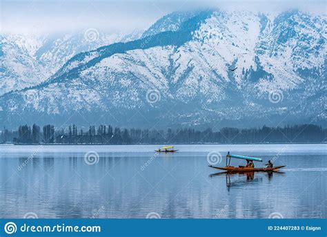 A Beautiful View of Dal Lake in Winter, Srinagar, Kashmir, India ...