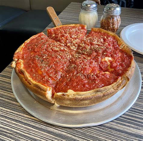 [I ate] Chicago stuffed pizza : r/food