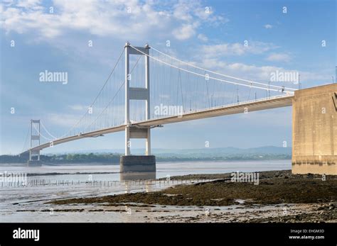 Severn estuary old severn bridge hi-res stock photography and images - Alamy