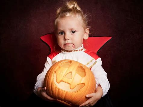 25 Spooky DIY Baby Halloween Photoshoot Ideas