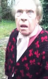 Confused Old Woman GIF - Confused Old Woman What - Descobrir e ...