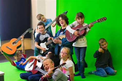 Music Education in Primary Schools: Songs for School Performances