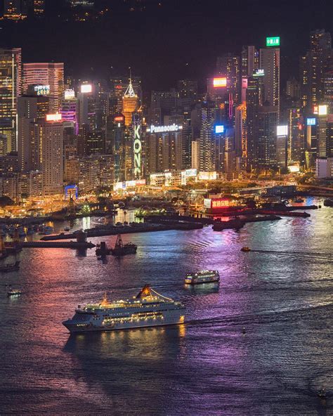 Night cruise on Hong Kong harbour : r/CityPorn