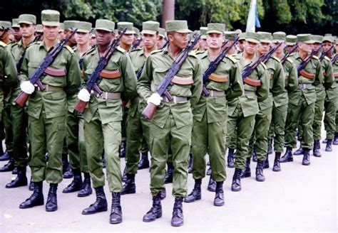 Cuban Militia | Cuban army, Military pictures, Military