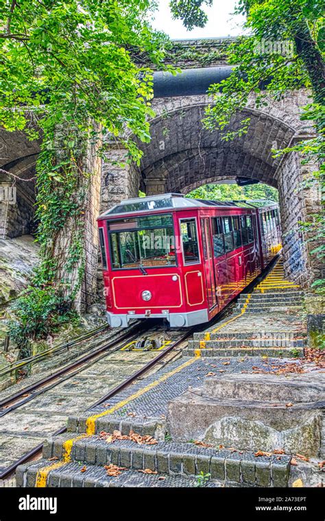 Victoria Peak Tram, Hong Kong Stock Photo - Alamy