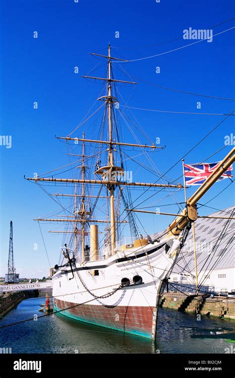 Chatham dockyard museum hi-res stock photography and images - Alamy