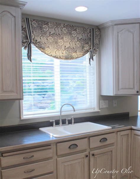 Kitchen valance idea | Kitchen window coverings, Kitchen window blinds, Kitchen window valances