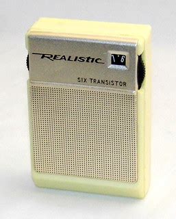 Vintage Realistic Transistor Radio. No Model Number, AM Ba… | Flickr