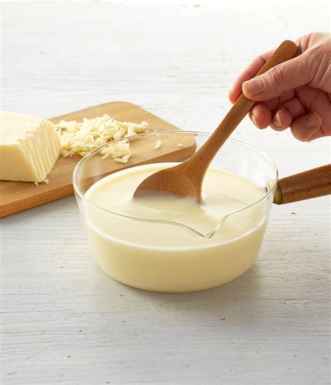 Wholesale Manufacturers of Frozen White Cheese Sauce | Kettle Cuisine