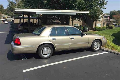 2000 Mercury Grand Marquis: Review of a Great Used Car