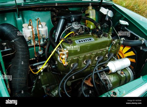 Austin mini engine hi-res stock photography and images - Alamy