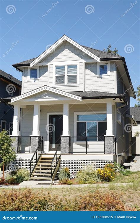 Home House Exterior Canada Small Compact Design Stock Image - Image of detail, beautiful: 195308515