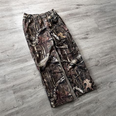 Realtree Camo Pants tagged size M Waist 32 in... - Depop