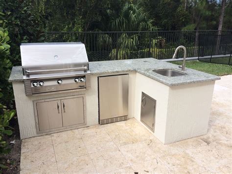 Outdoor Kitchens Islands - Ready-made & Custom | Outdoor kitchen island, Modular outdoor ...