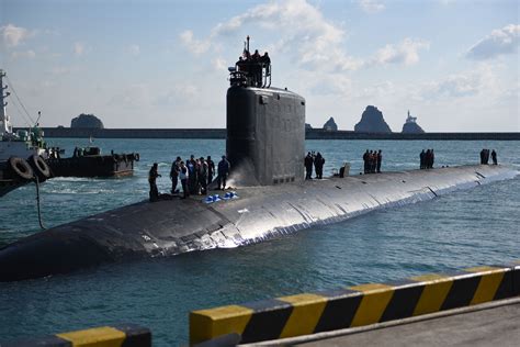 BUSAN, Republic of Korea (Feb. 16, 2016) Virginia-class submarine USS ...