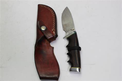 Vintage Gerber Hunting Knife With Sheath | Property Room