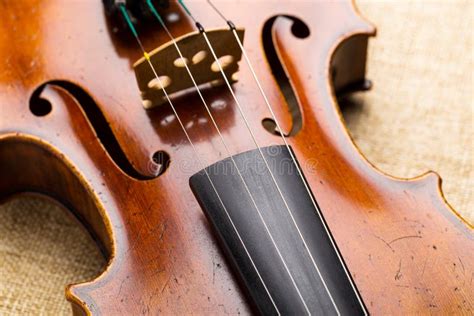 Western Musical Instrument, Violin Stock Photo - Image of equipment, melody: 35352350